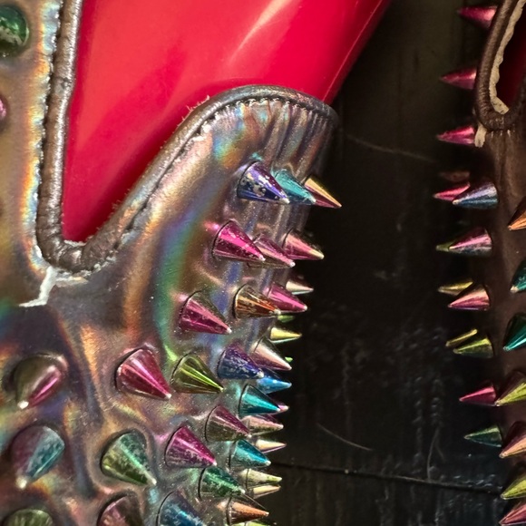 UNIF Hellraiser Rainbow Metallic Spike Flats - Picture 7 of 9